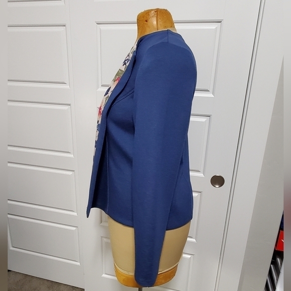 CHICO'S LIGHTWEIGHT JACKET BLUE FLORAL INTERIOR WOMEN SIZE 2 LARGE ONE BUTTON - Picture 5 of 15